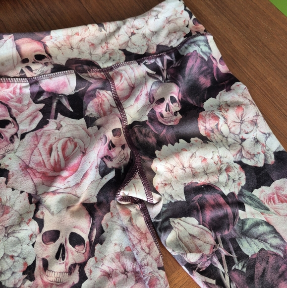 Evolution and Creation Pink Skull Yoga Gym Leggings Medium - Picture 2 of 6